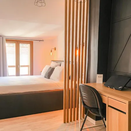 La Suite Neuvilloise Neuville-sur-Saône Exterior foto