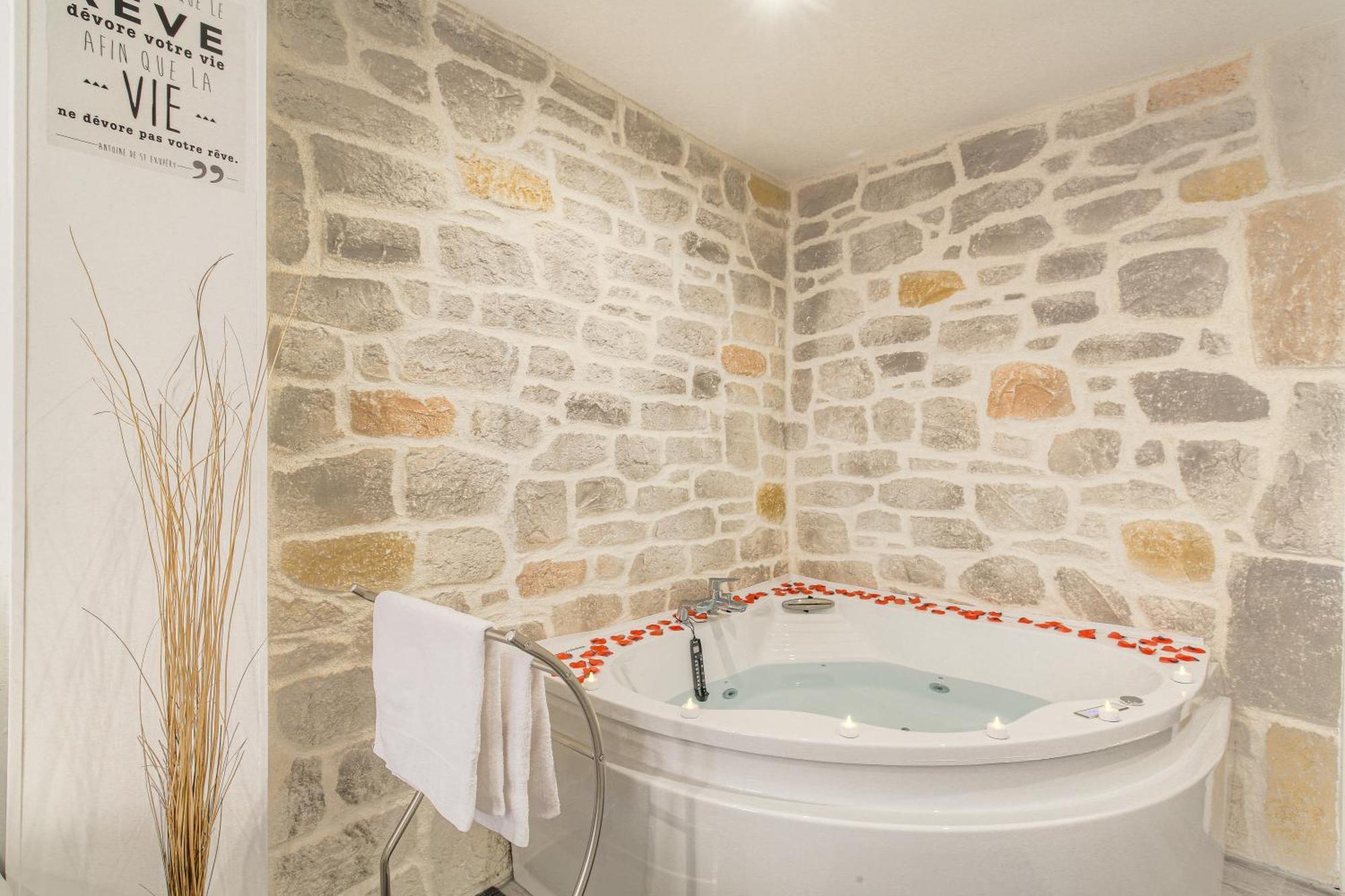 Holiday home La Neuvilloise Neuville-sur-Saone